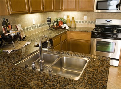 Költségvetési ragyogás: A barna gránit költsége